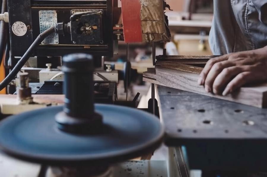 solid-wood-furniture-china-sourcing-truth
